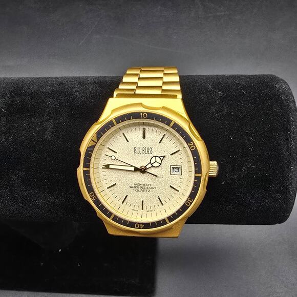 Mens Bill Blass Gold Tone Watch Quartz WORKING Works - Picture 2 of 10